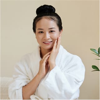 Glowvi skincare product collection displayed on natural background