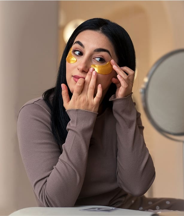 Glowvi customer support team ready to help with skincare inquiries